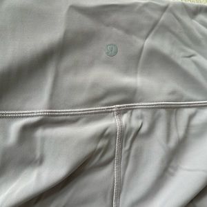 NWOT lululemon Wunder Train HR Tight 25”